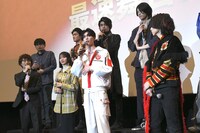 「キングオージャーVSドンブラザーズ」「キングオージャーVSキョウリュウジャー」舞台挨拶付き先行上映会の様子。