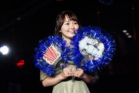 ブルーカーペットを歩いた特別ゲストのあーちゃん（とったび）。