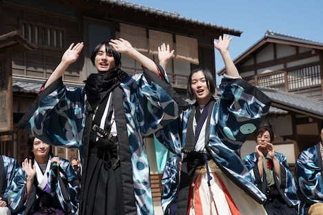 前田拳太郎（左）と奥智哉（右）。