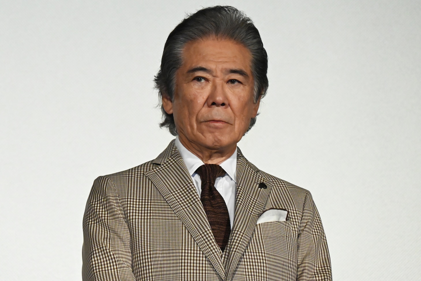 西岡徳馬