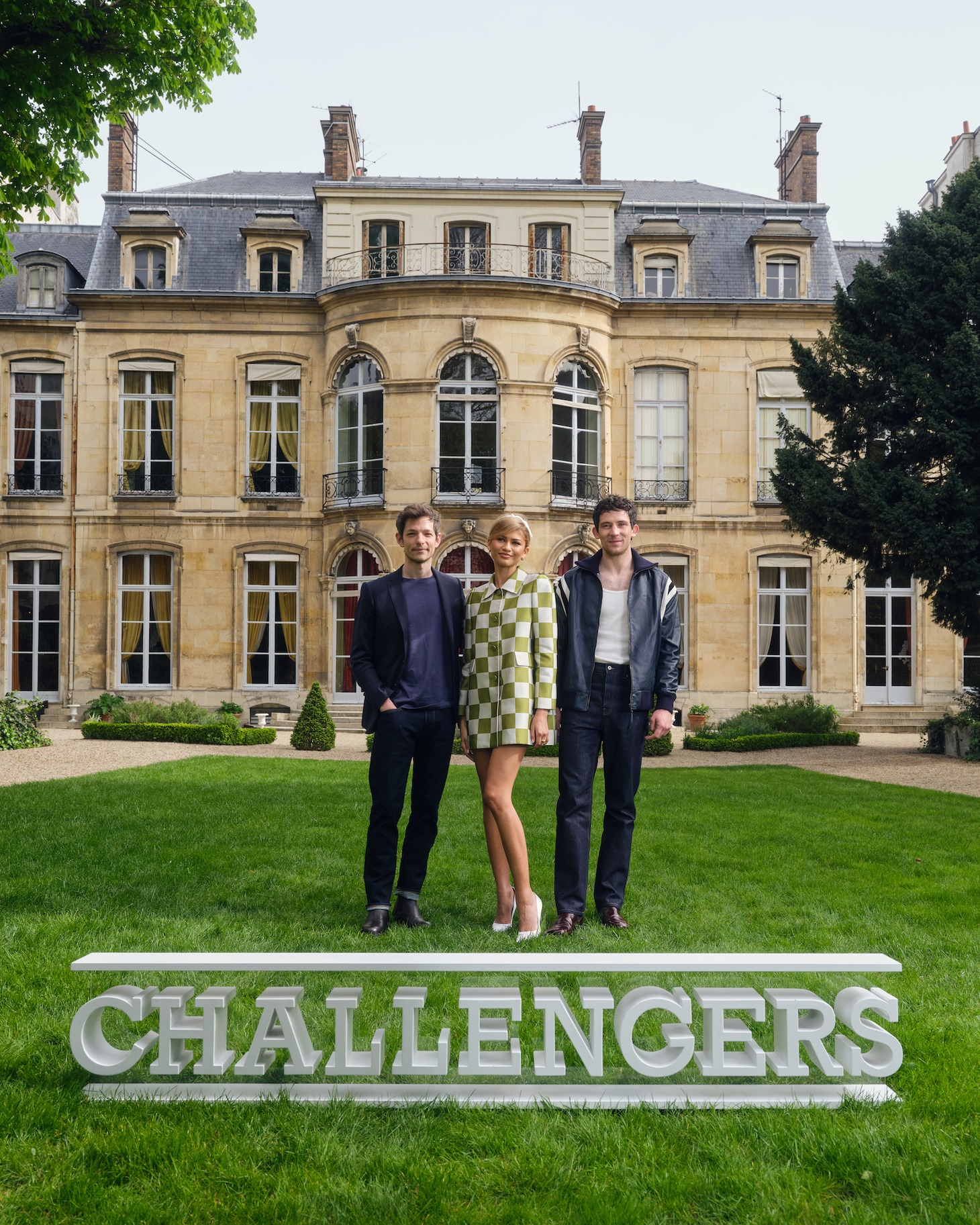 左からマイク・フェイスト、ゼンデイヤ、ジョシュ・オコナー。（パリ）