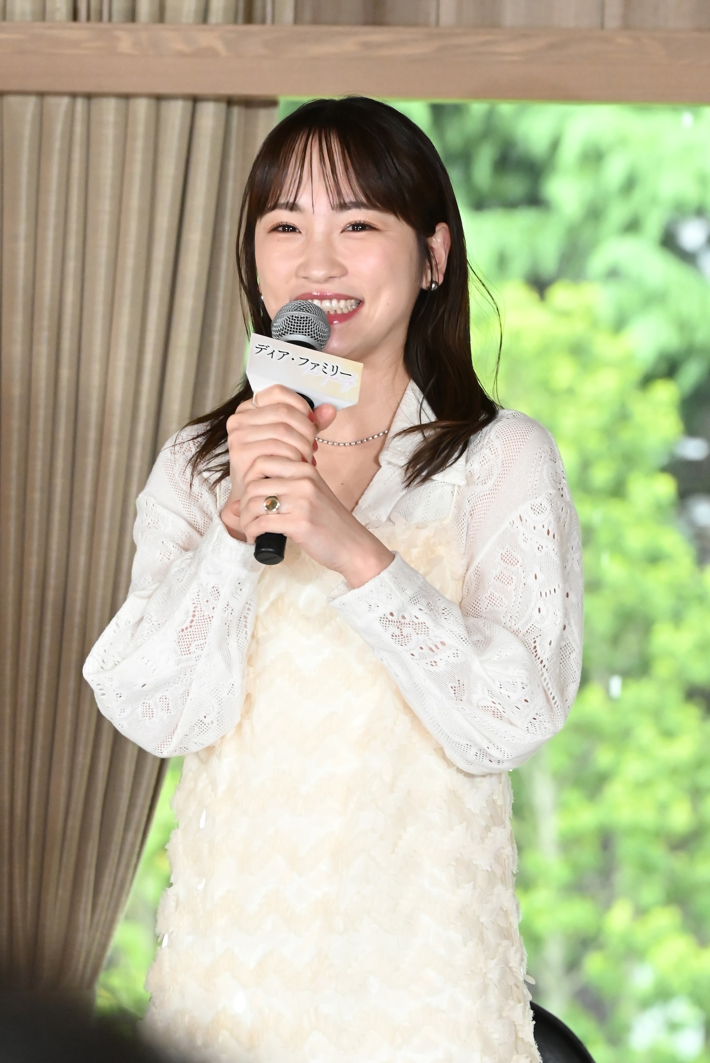 川栄李奈