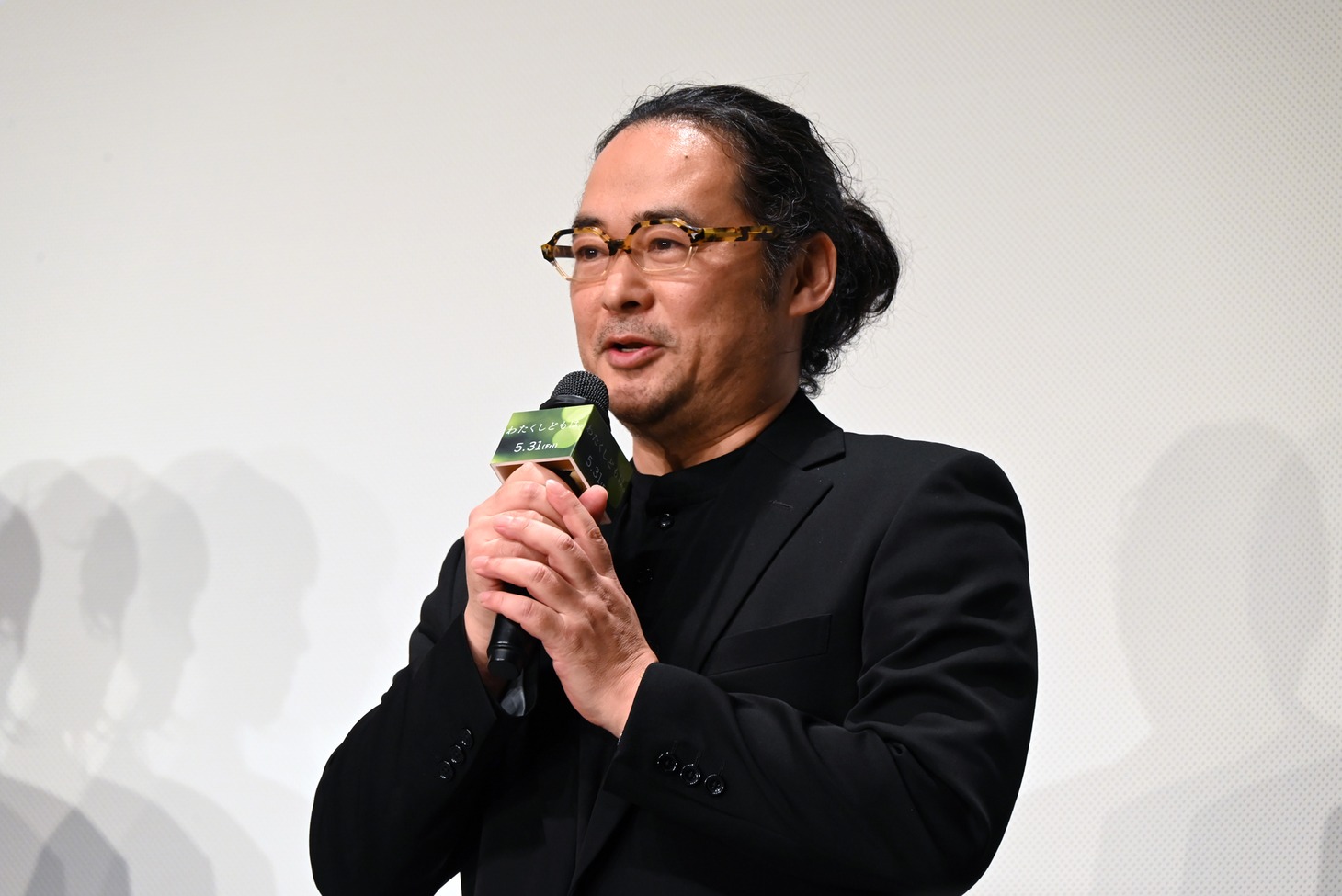 富名哲也