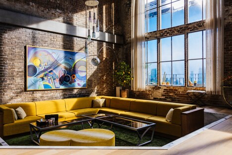 Netflix映画「シティーハンター」のセット。