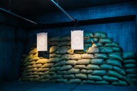 Netflix映画「シティーハンター」のセット。