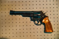 Netflix映画「シティーハンター」の小道具。