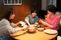 「違国日記」新場面写真