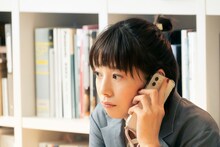 「違国日記」より、夏帆演じる醍醐奈々。