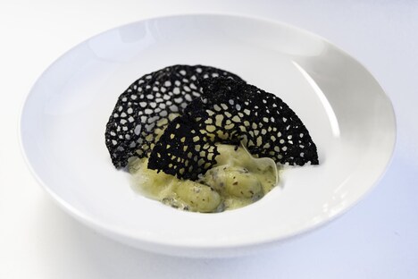 「GOBAN de ニョッキ~黒トリュフと白いチーズクリーム」(ランチ:税込4000円 / ディナー:税込7800円)