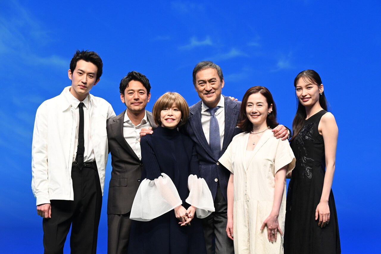【北川悦吏子　サイン入り】舞台「彼女の言うことには。」【パンフレット】 公演パンフレット］ 彼女の言うことには。(2012年4月15日～5月6
