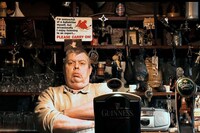 「アイリッシュパブ」場面写真