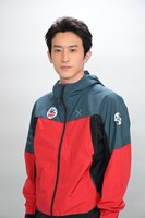 宮本歩役の杉野遥亮。