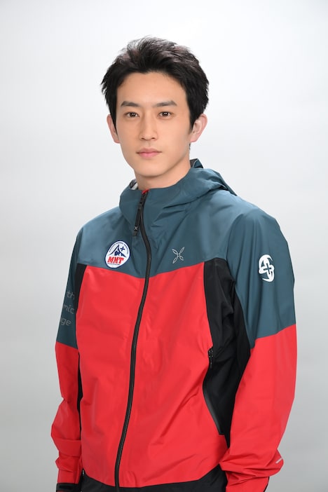 宮本歩役の杉野遥亮。