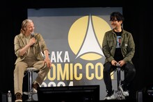 左からマッツ・ミケルセン、小島秀夫。