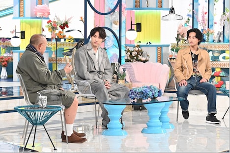 左から笑福亭鶴瓶、福士蒼汰、藤ヶ谷太輔。(c)TBS