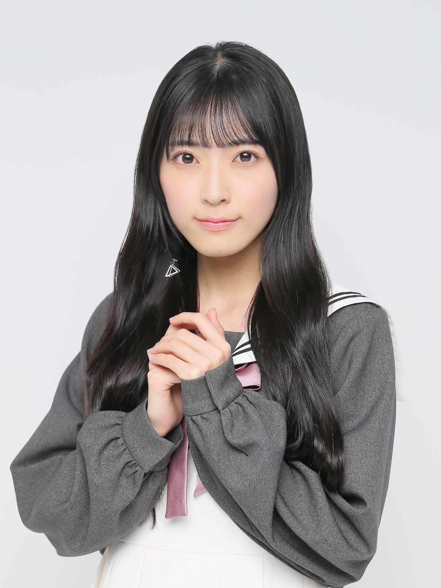 小ノ星海果役の佐藤綺星。