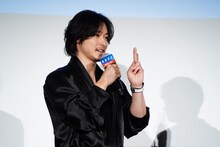 晴明の呪印を結ぶ山崎賢人。