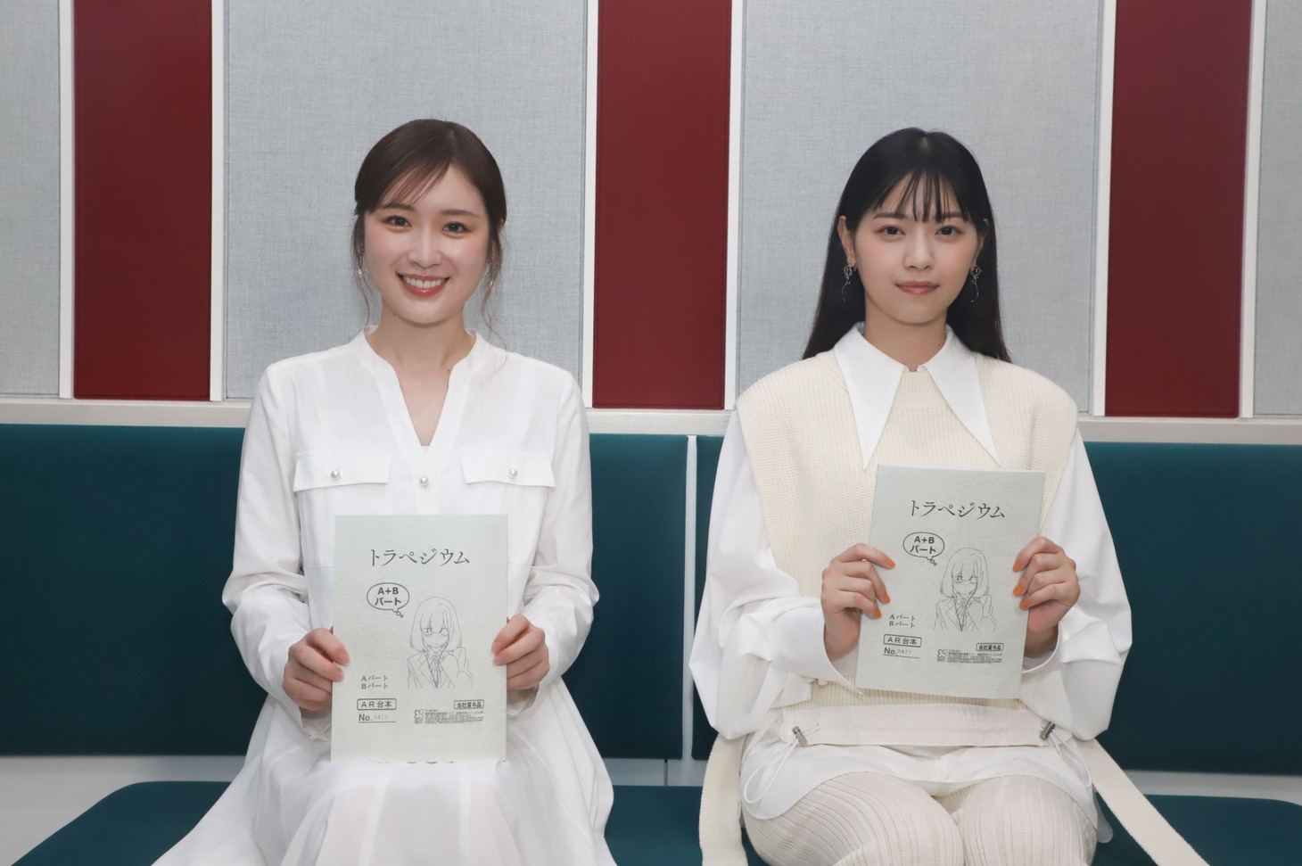 左から高山一実、西野七瀬。