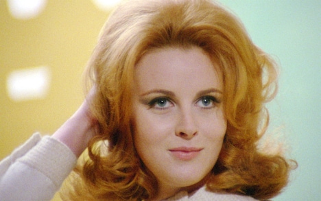 「男女残酷物語／サソリ決戦」場面写真