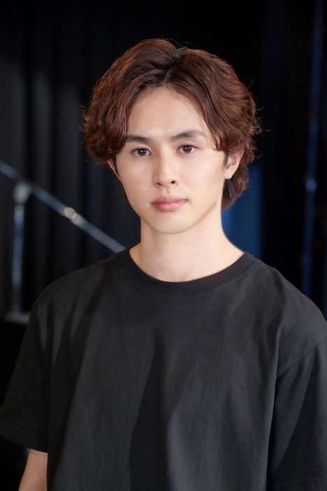 神木竜役の草川拓弥。