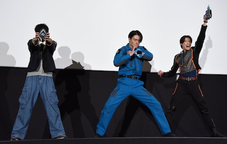 左から戸塚有輝、蕨野友也、松本大輝。