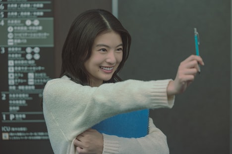 Netflix映画「余命一年の僕が、余命半年の君と出会った話。」場面写真