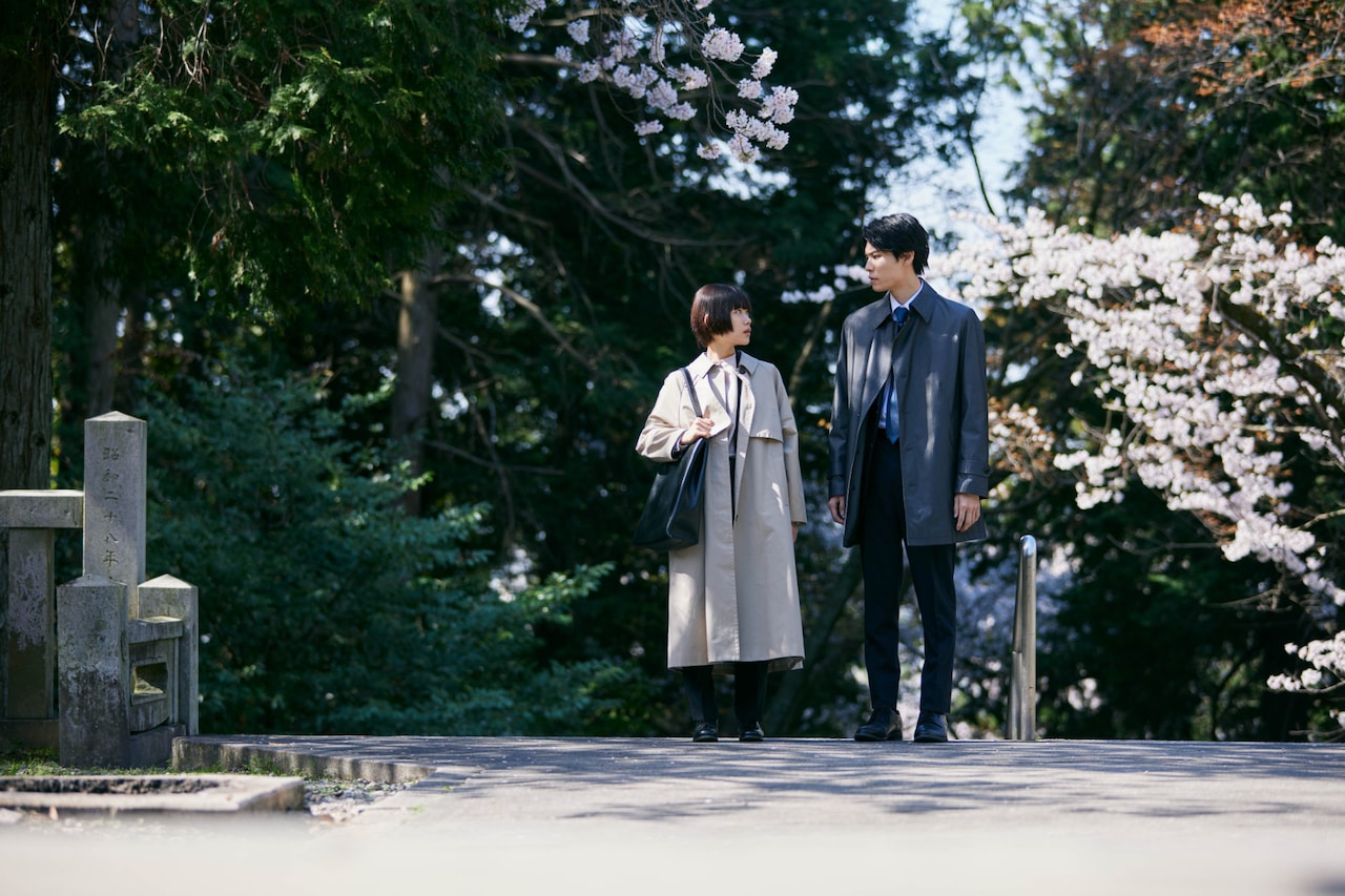 「朽ちないサクラ」二度目の共演となる杉咲花×萩原利久が向き合う場面写真