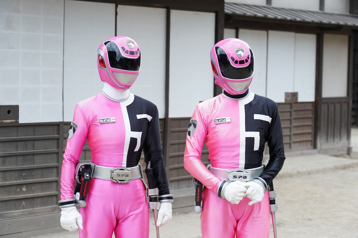 「特捜戦隊デカレンジャーwithトンボオージャー」場面写真