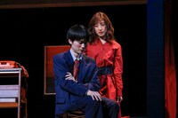 「デカローグ6 ある愛に関する物語」より田中亨（左）、仙名彩世（右）。