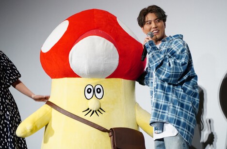 イソベやん（左）と入野自由（右）。