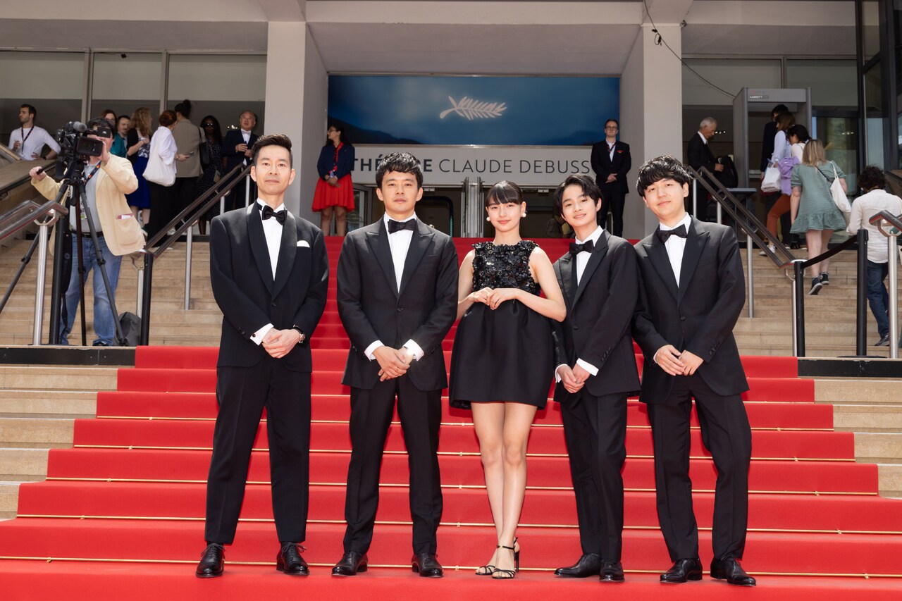 奥山大史「ぼくのお日さま」カンヌで上映、拍手喝采に越山敬達・中西希亜良が涙