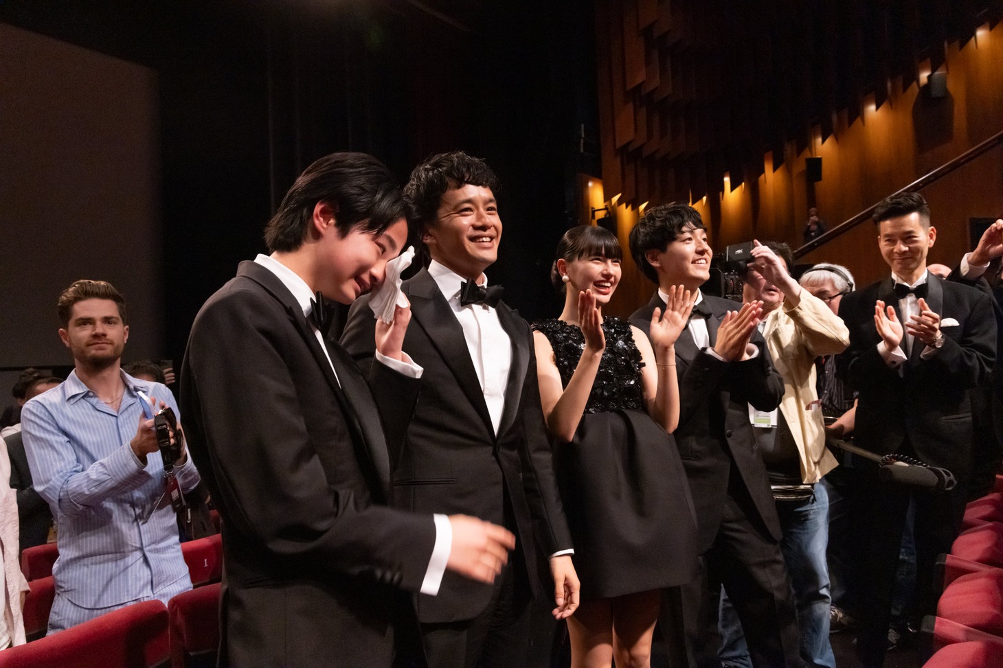 第77回カンヌ国際映画祭にて、ぼくのお日さま」公式上映の様子。