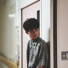 「不死身ラヴァーズ」主人公を見守る親友役・青木柚を捉えた場面写真