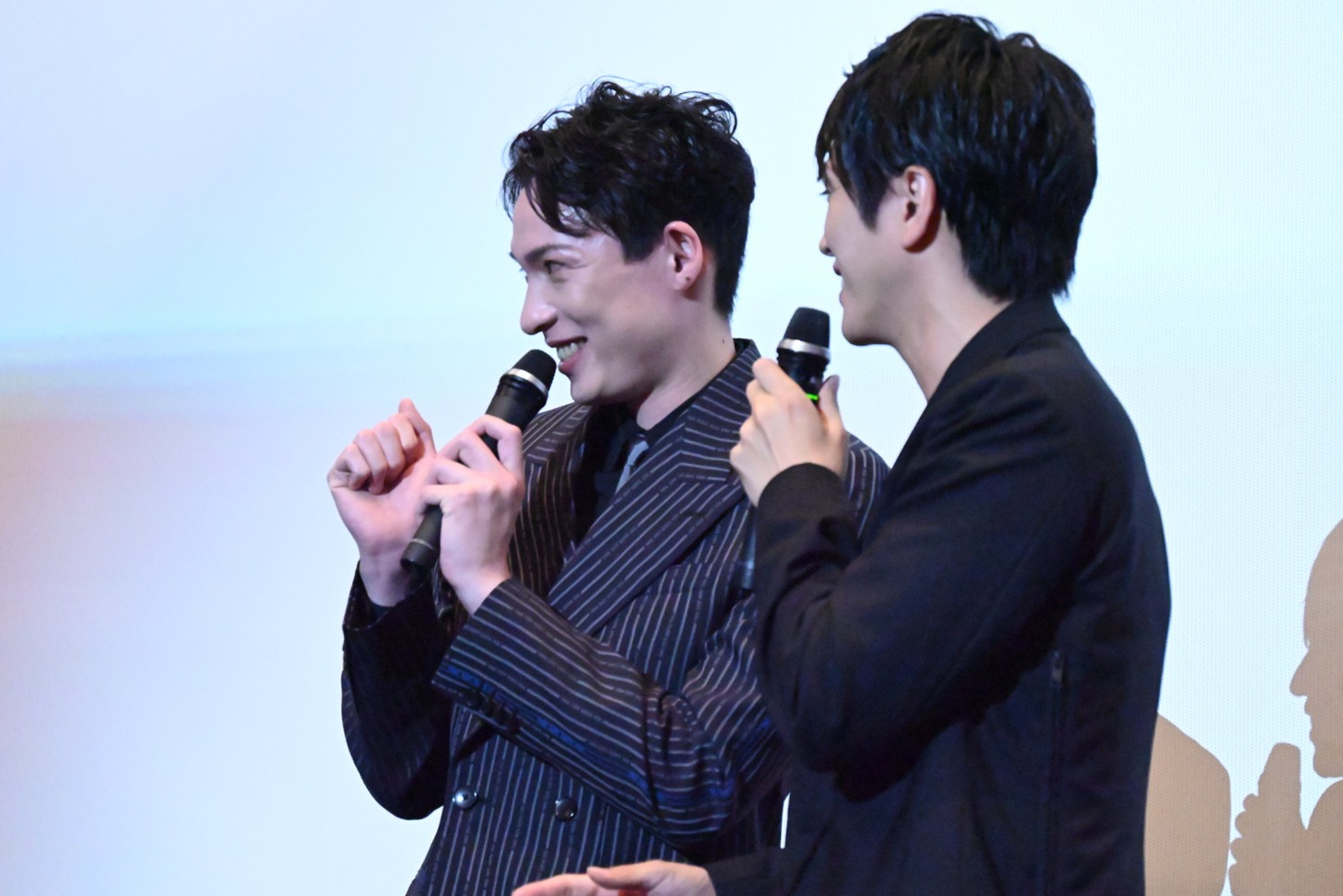 東映ムビ×ステの作品に二度目の出演となる輝馬（左）と廣瀬智紀（右）。