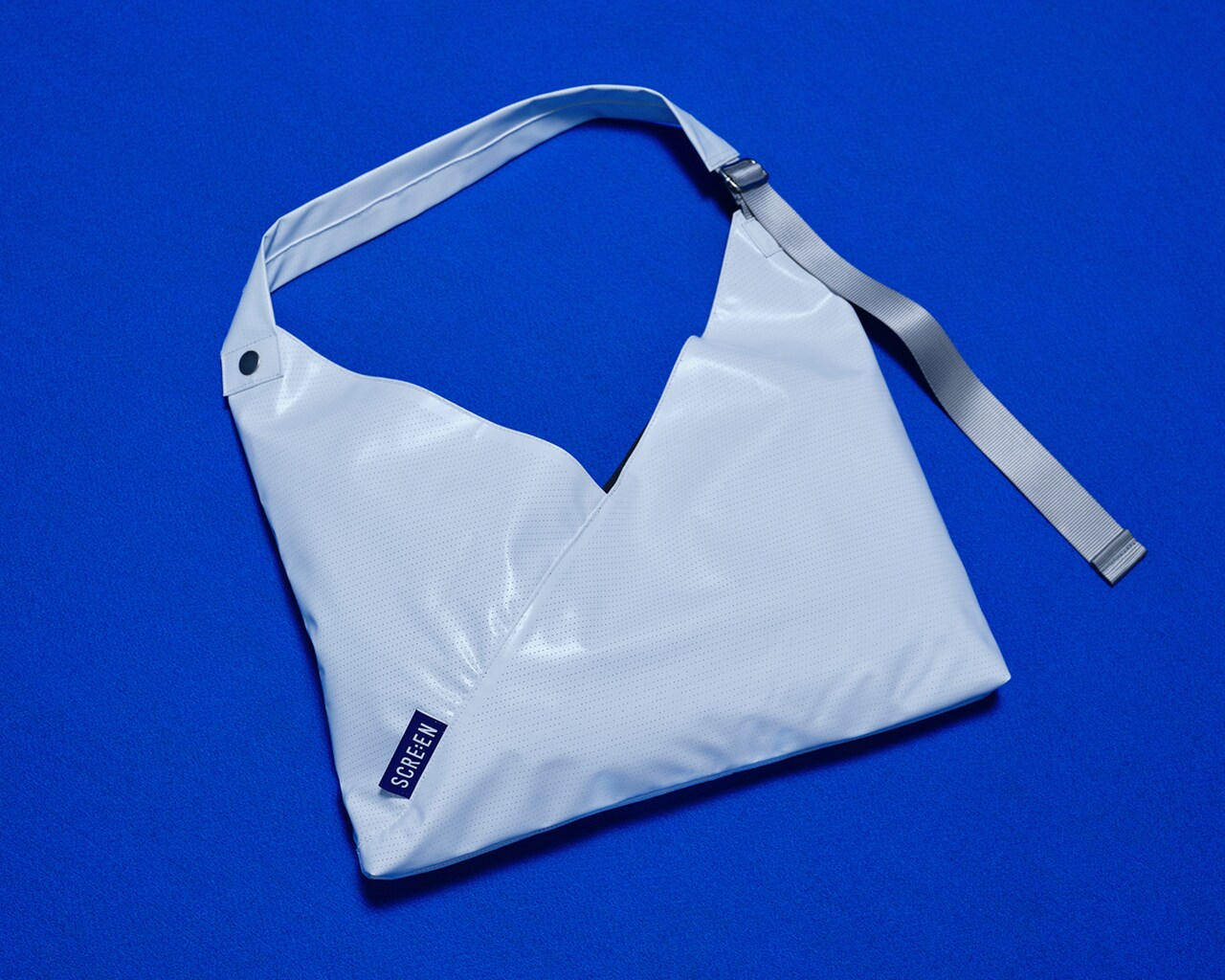 SCRE:EN ＜AZUMA BAG＞ スクリーン アズマバッグ SCRE:EN ＜AZUMA BAG＞（ white ／ silver ） | テアトルシネマ