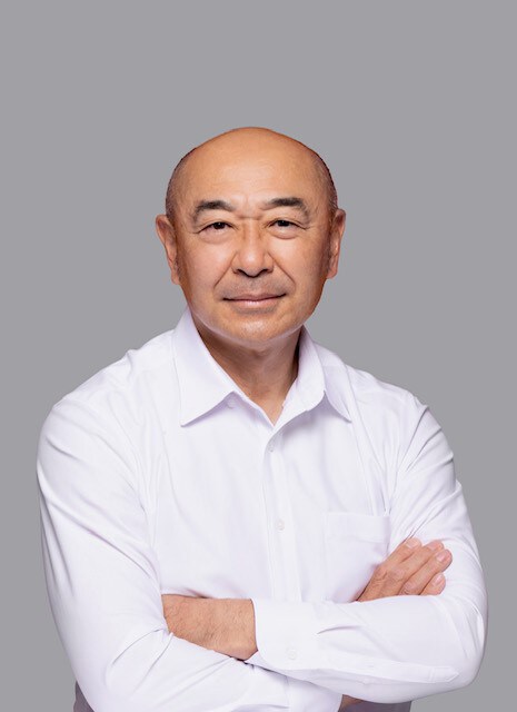 朝ドラ「虎に翼」初代最高裁長官役の平田満「リラックスして臨みます