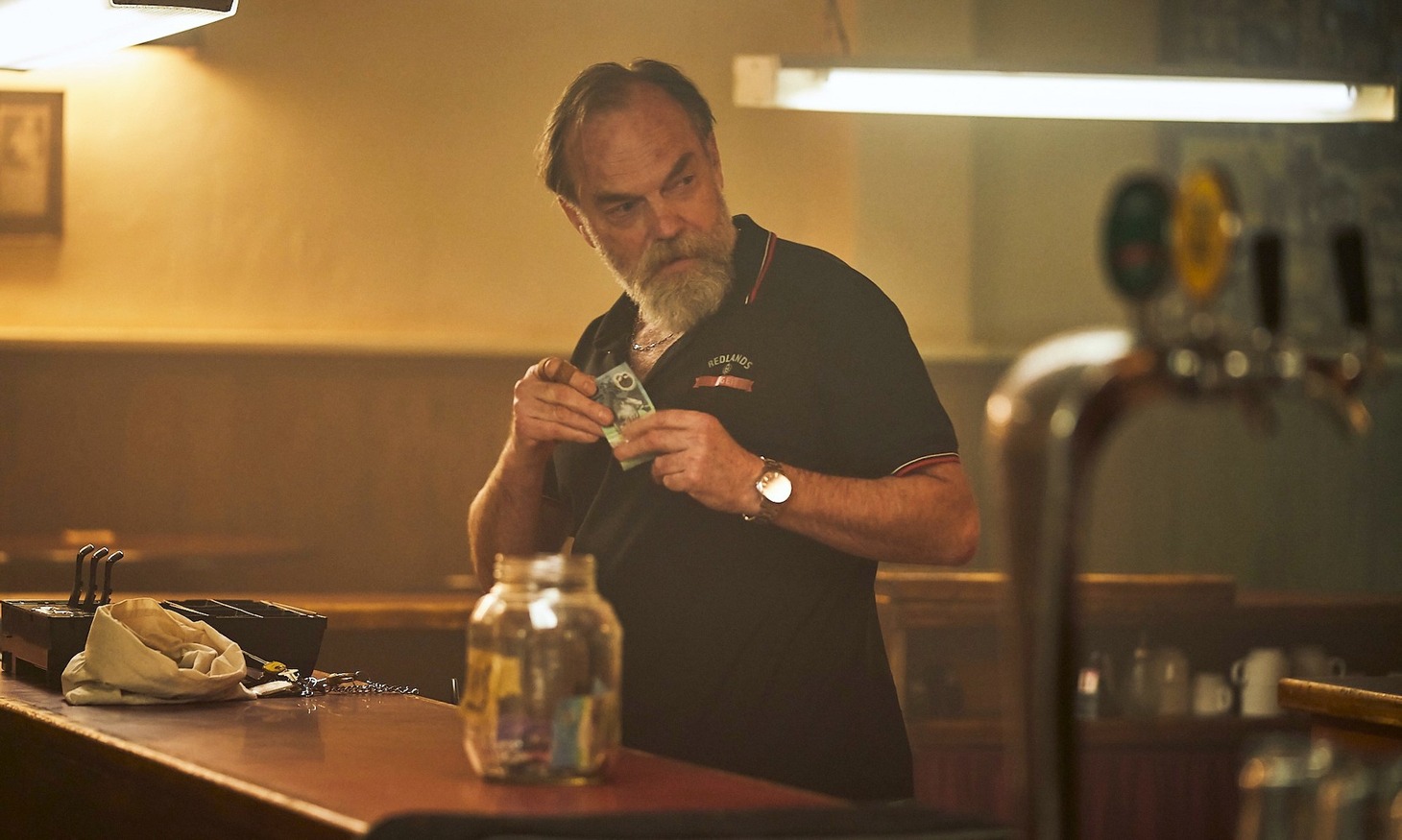 「ロイヤルホテル」新場面写真