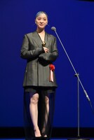 新人女優賞（小森和子賞）を受賞した花瀬琴音。