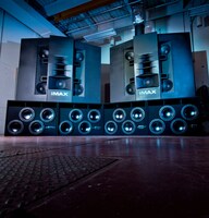 「IMAXレーザー」スピーカーのイメージ。