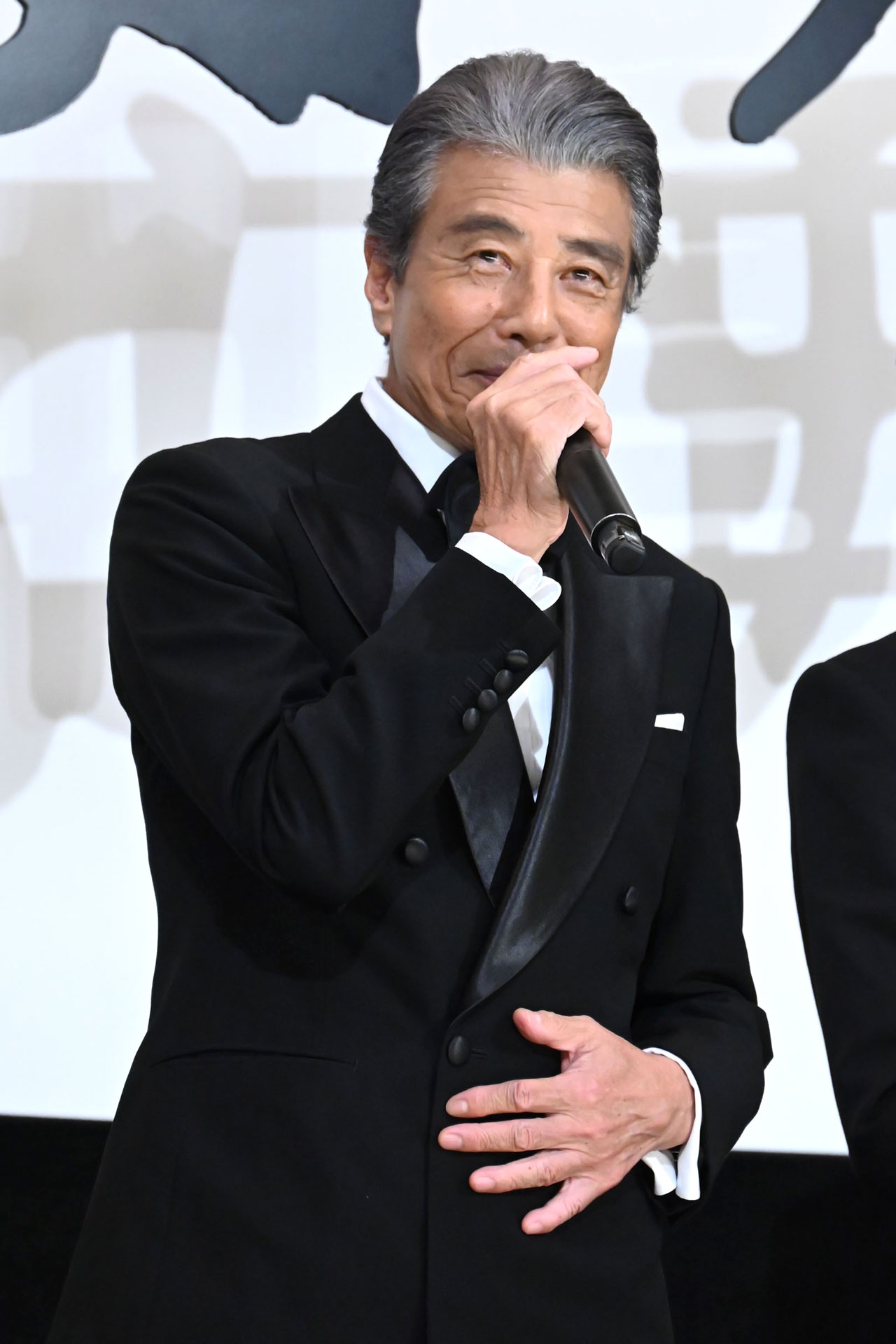舘ひろし