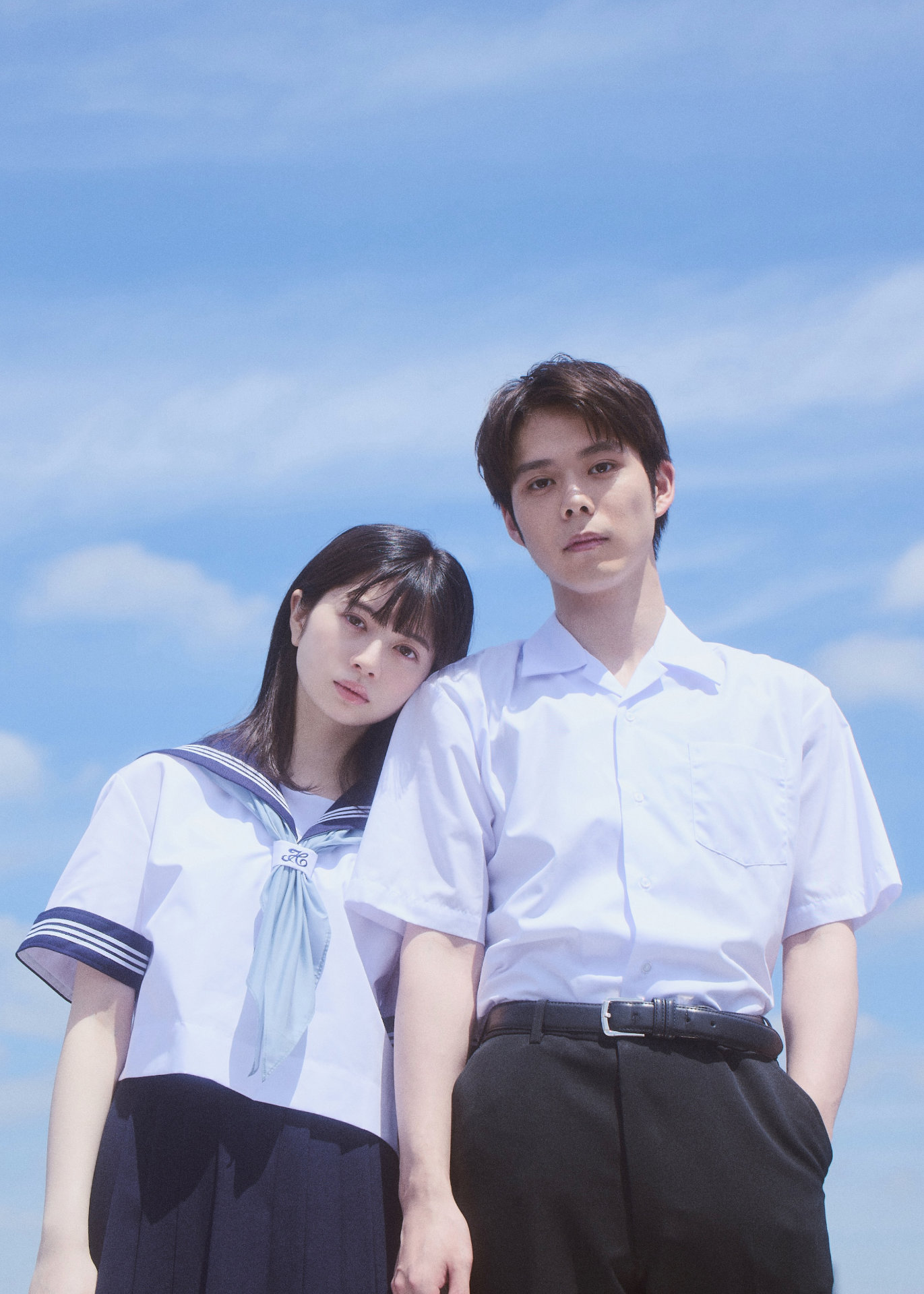 「あの子の子ども」より、川上福を演じる桜田ひより（左）と、月島宝を演じる細田佳央太（右）。