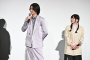 左から坂泰斗、島袋美由利。