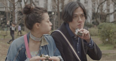 「左手に気をつけろ」場面写真