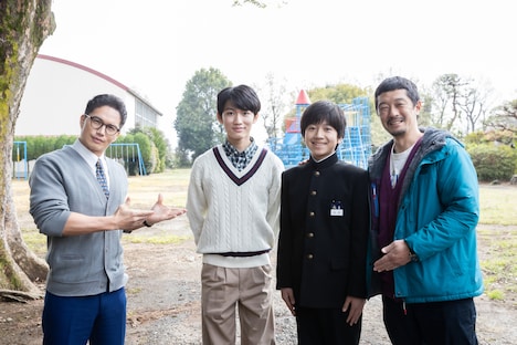 左から市原隼人、佐藤大志、田澤泰粋、綾部真弥。