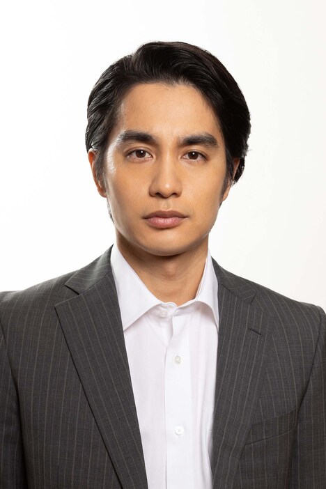 芹沢直樹役の中村蒼。