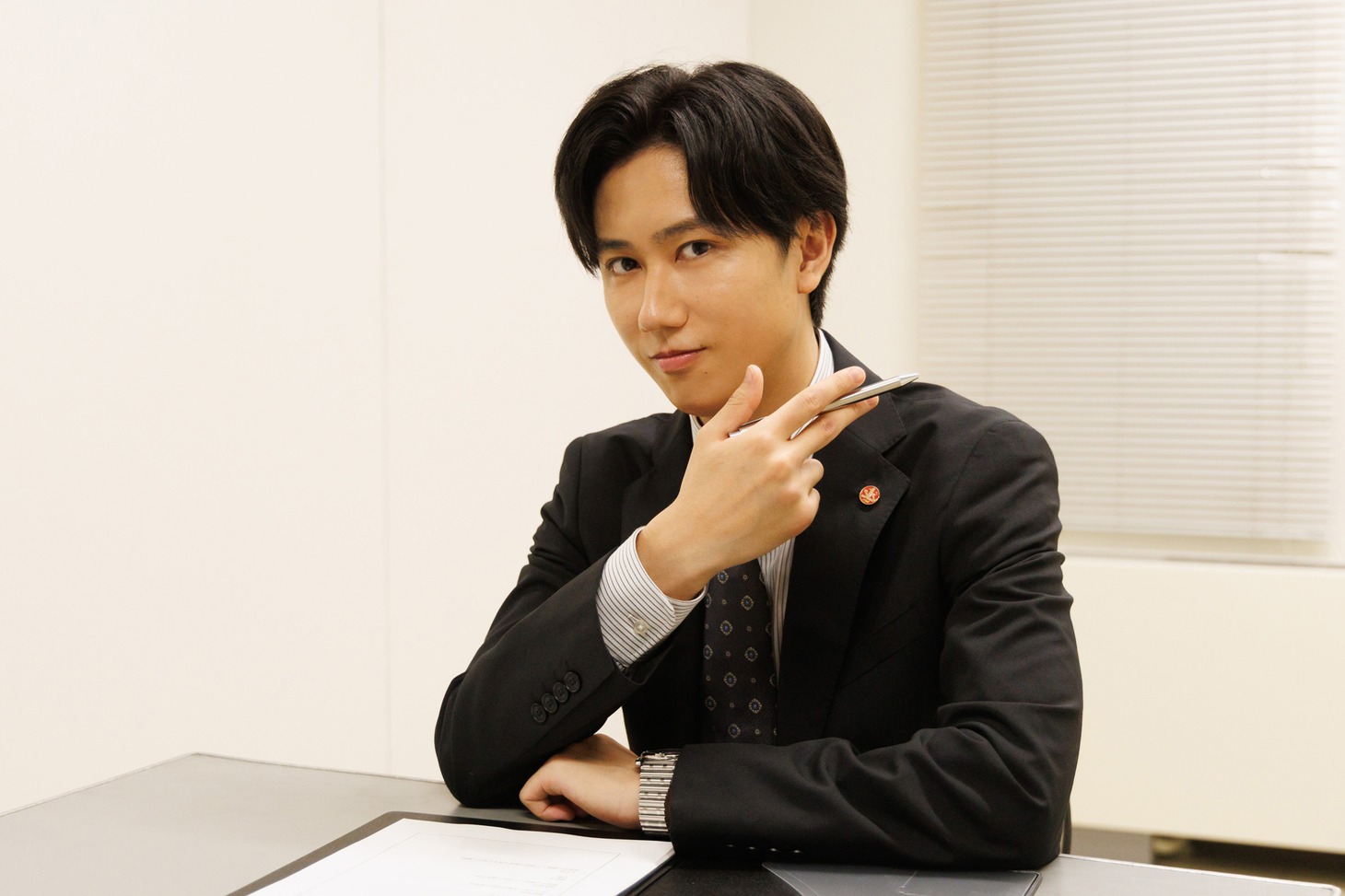 「GO HOME～警視庁身元不明人相談室～」より、手嶋淳之介役の阿部亮平。