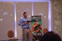 ジョン・アイルズの来日イベントの様子。（提供：マクラウド）