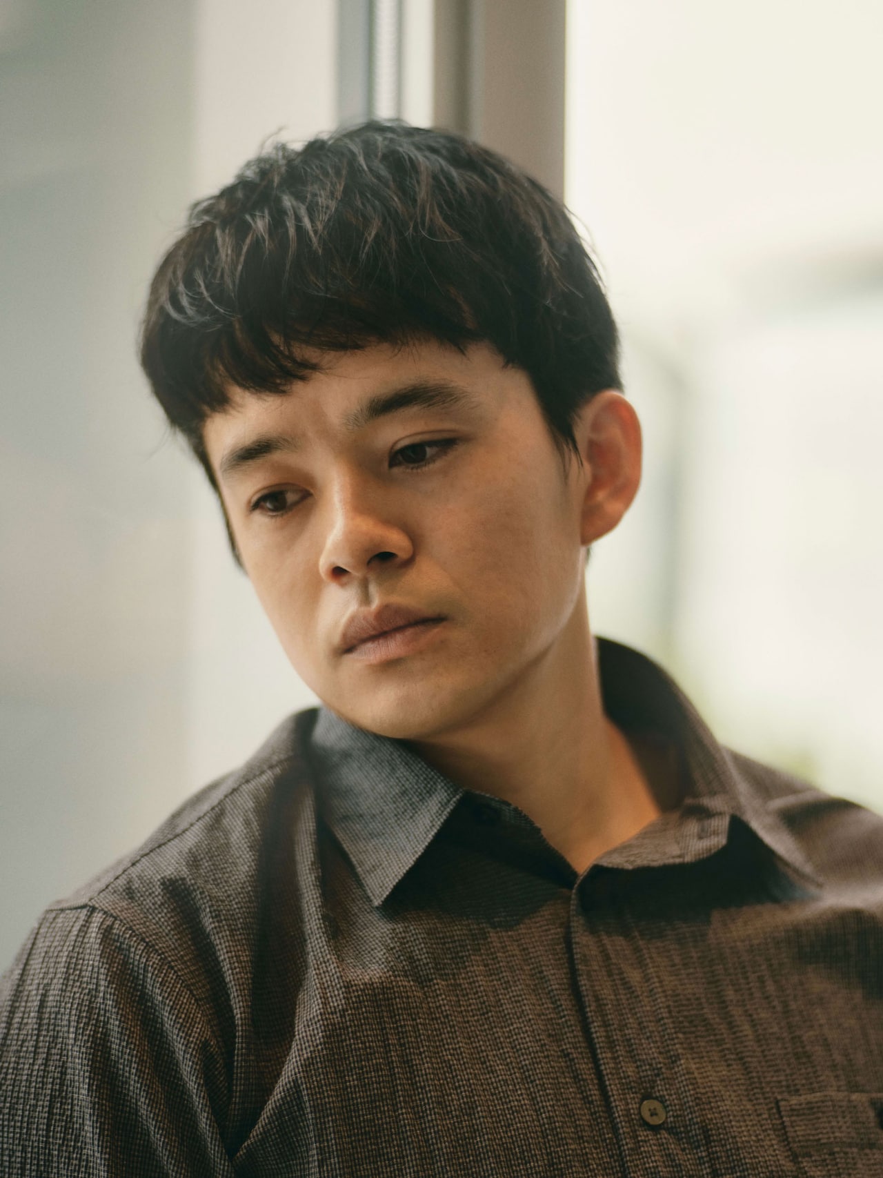 池松壮亮が「海のはじまり」でフジテレビ系連ドラ初出演、生方美久の脚本に感銘