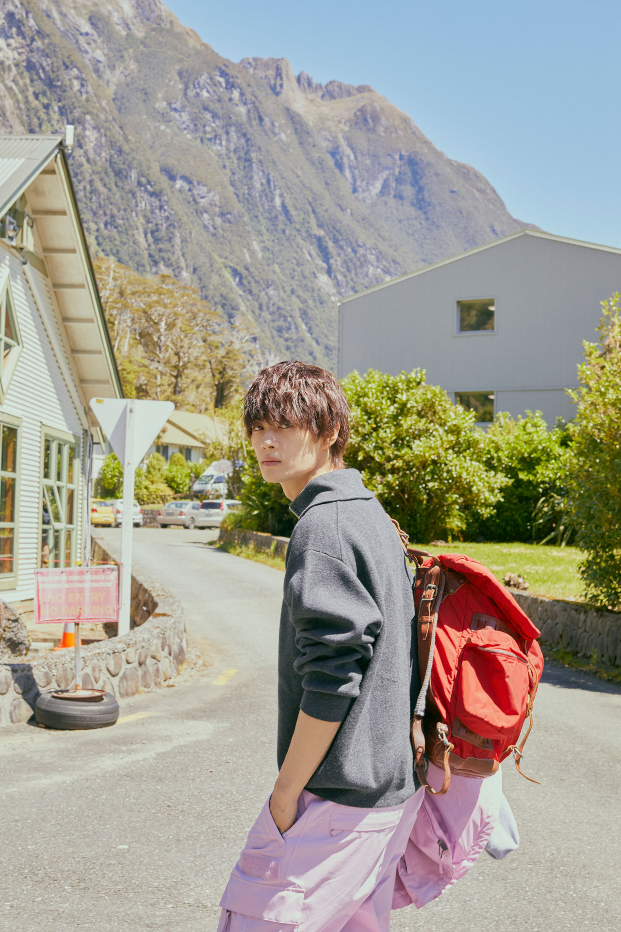 佐野勇斗写真集「Here, Now!」収録カット