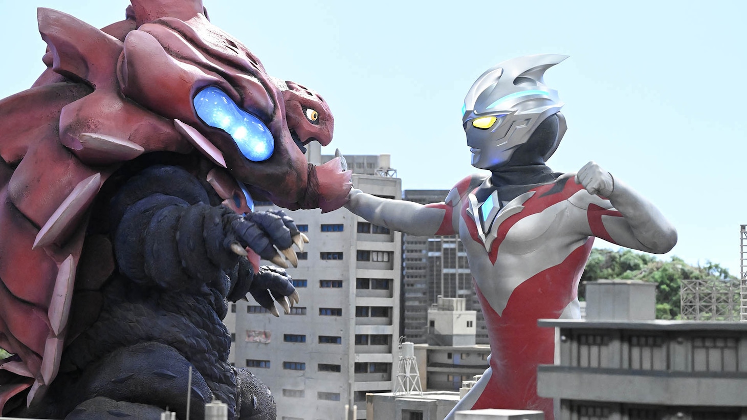 「ウルトラマンアーク」第1話場面写真